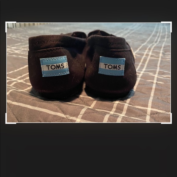 Toms - Picture 2 of 4